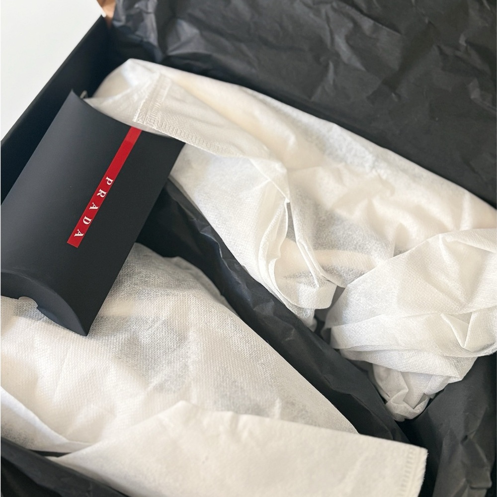 Prada White Shopping Bag - Picture 5 of 8